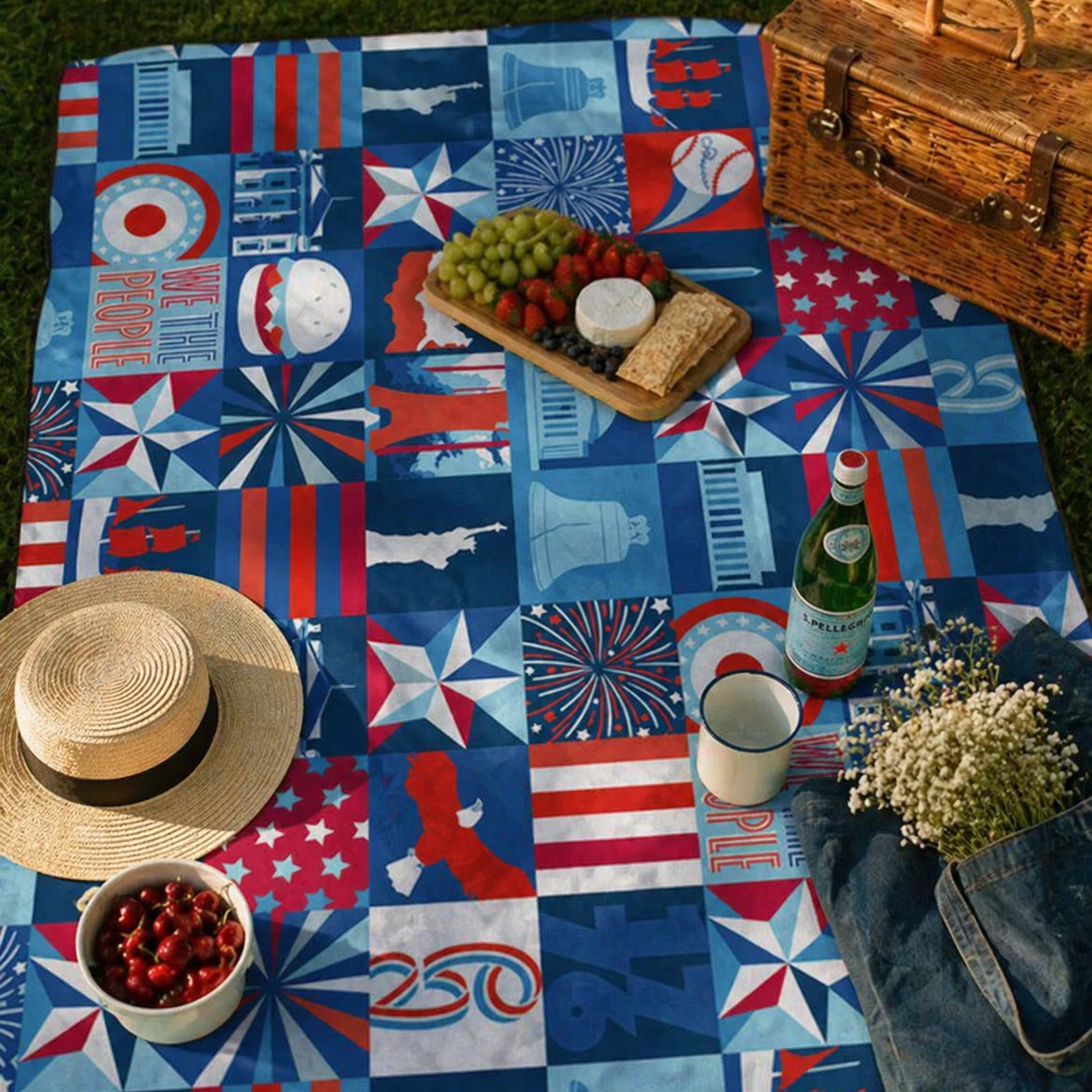 America 250 Parade Picnic Blanket and Backpack - Image 3
