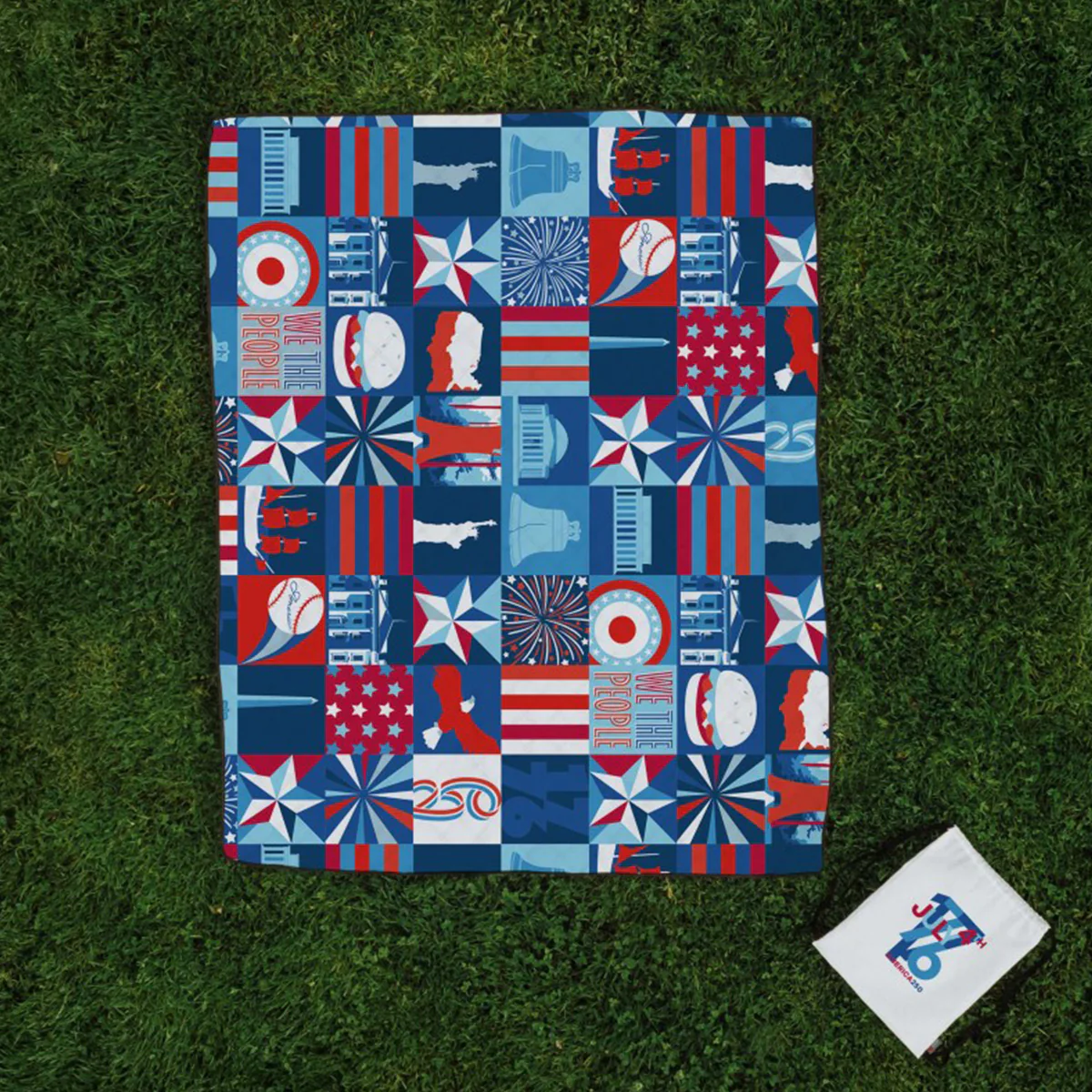 America 250 Parade Picnic Blanket and Backpack - Image 6